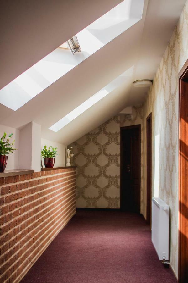 Penzion Kuria Nové Mesto nad Váhom 外观 照片
